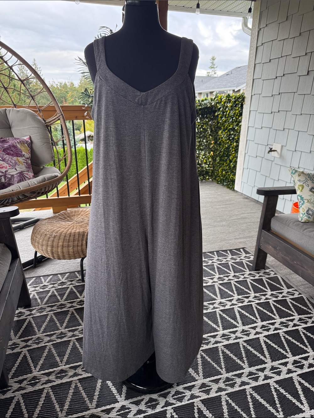 Bloomchic | V-Neck Romper